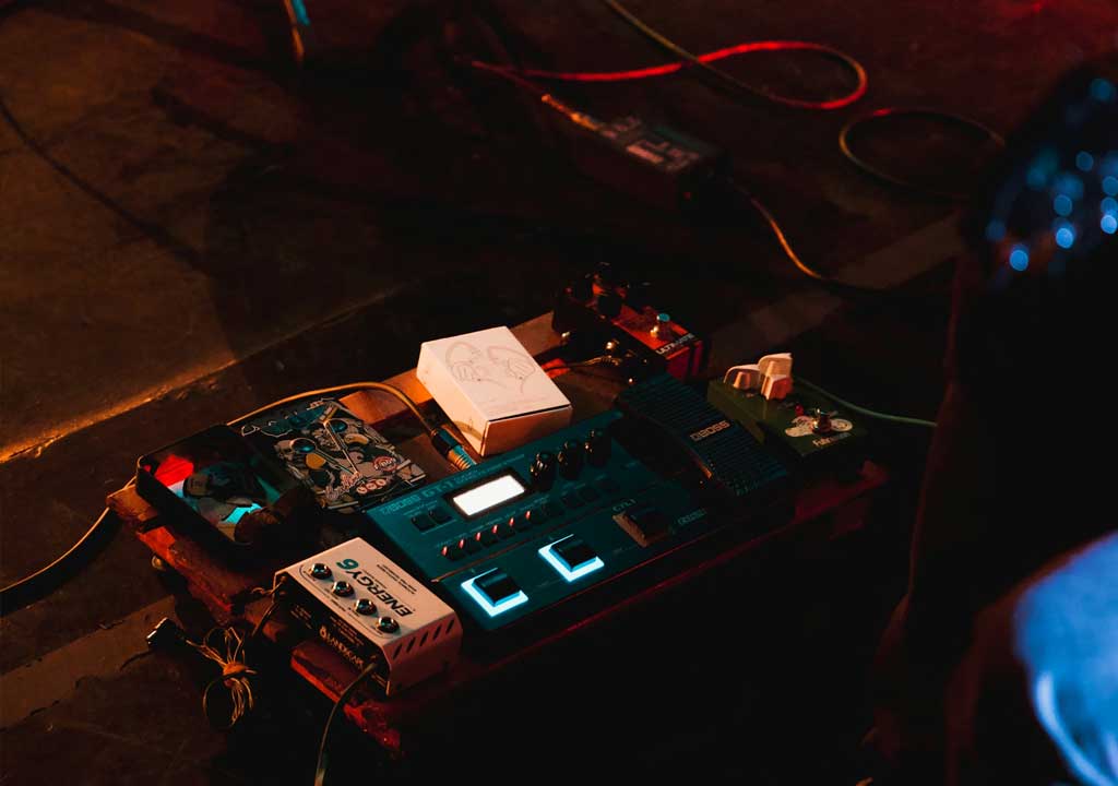 Real-World Pedalboard Demos: From Clean to Crunch