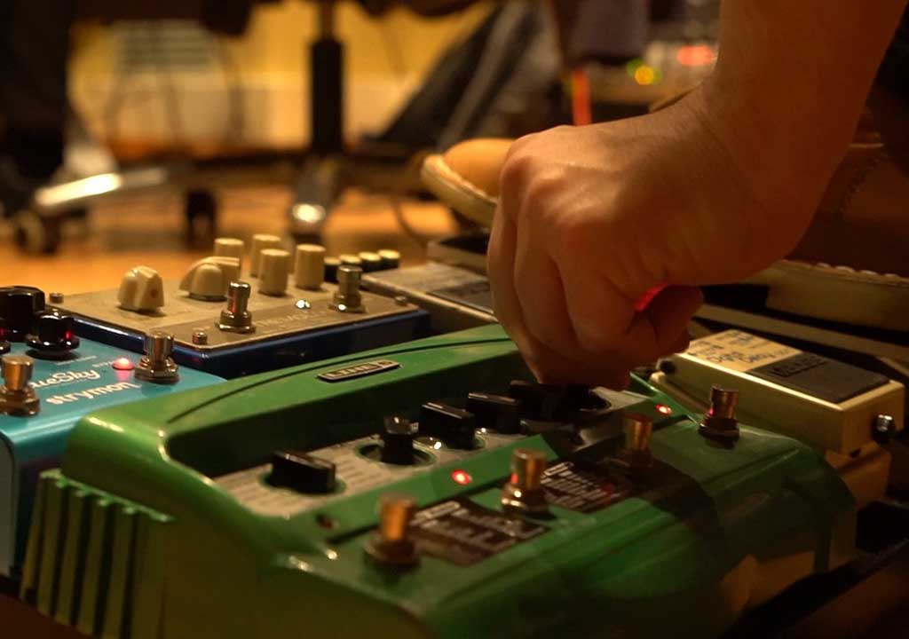 Safe Cleaning Techniques for Pedal Board Surfaces and Pedals