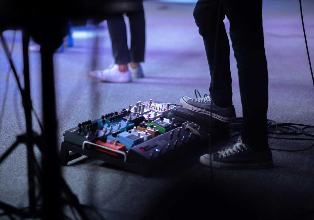 True Bypass vs Buffered: Choosing the Right Setup for Your Board