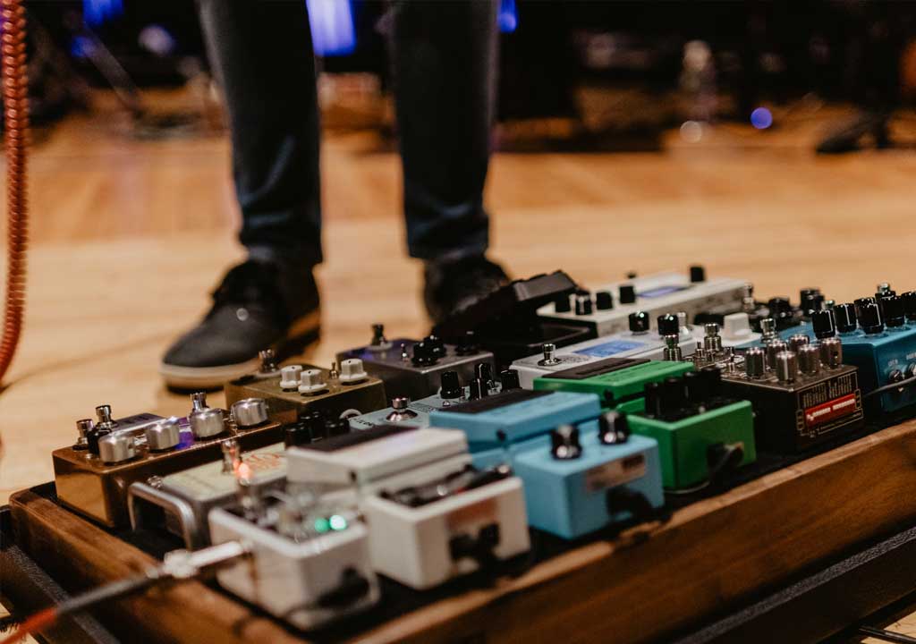 Building Versatile Pedalboards for Studio and Stage Tone